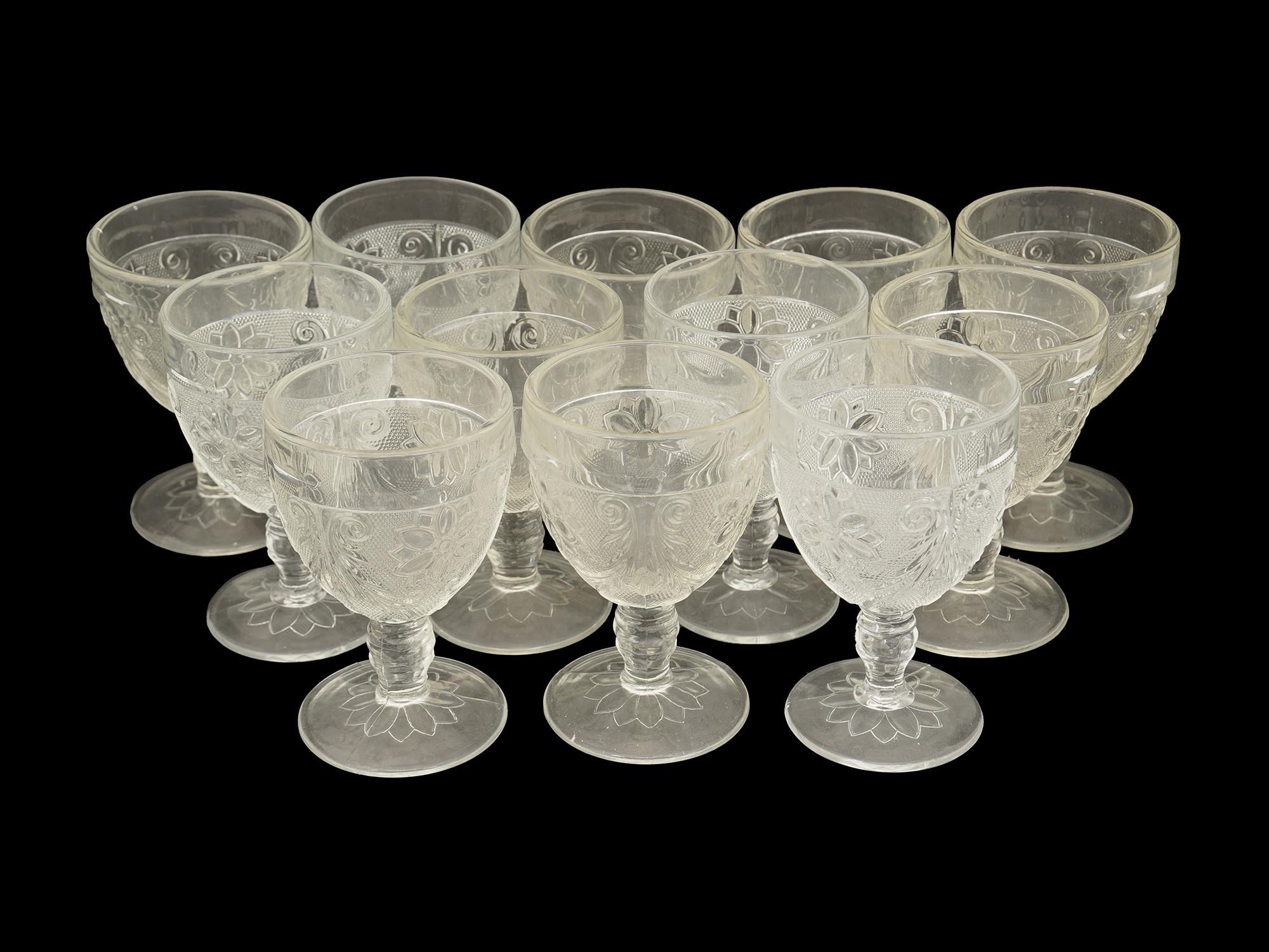 ANCHOR HOCKING SANDWICH CLEAR PRESSED GLASSWARE PIC-1